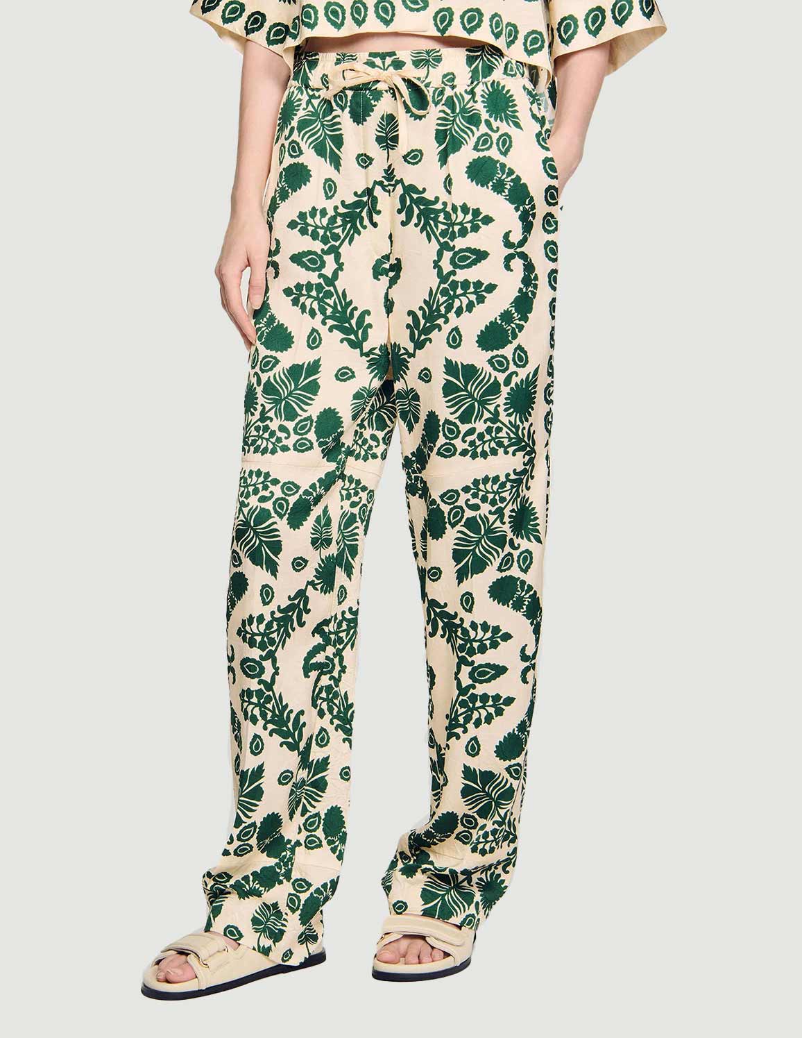 Ecru / Green