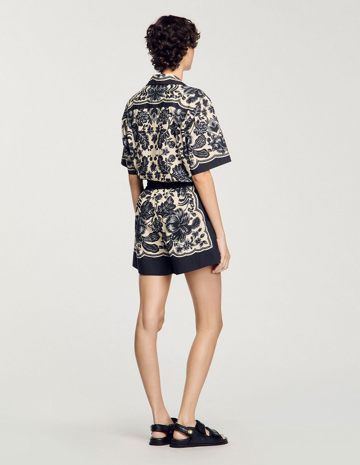 Ecru / Black