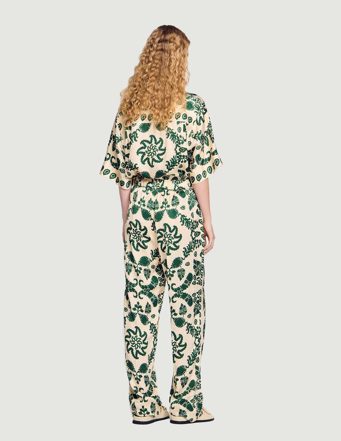 Ecru / Green