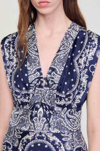 Blue / White