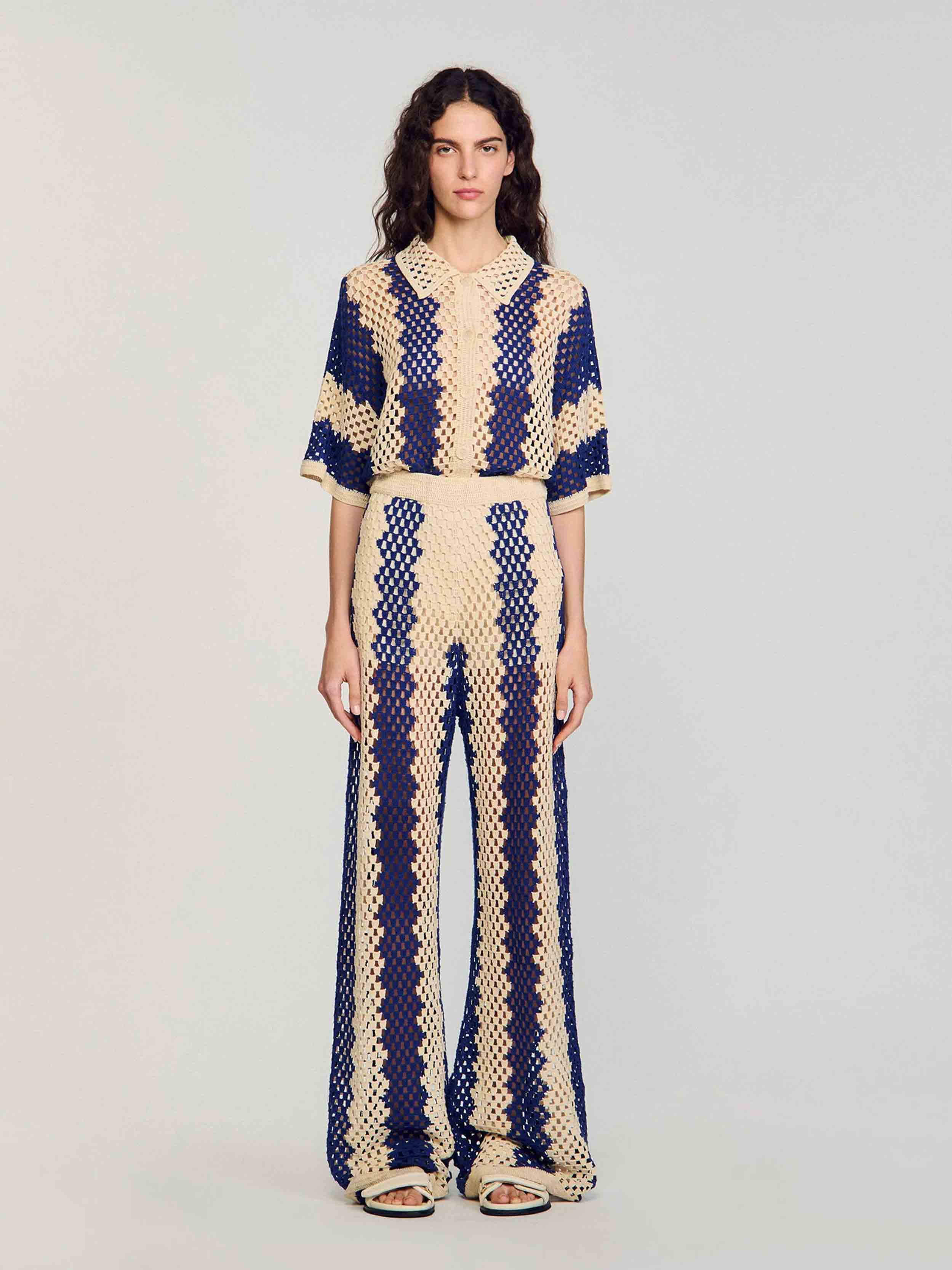 Blue / Ecru
